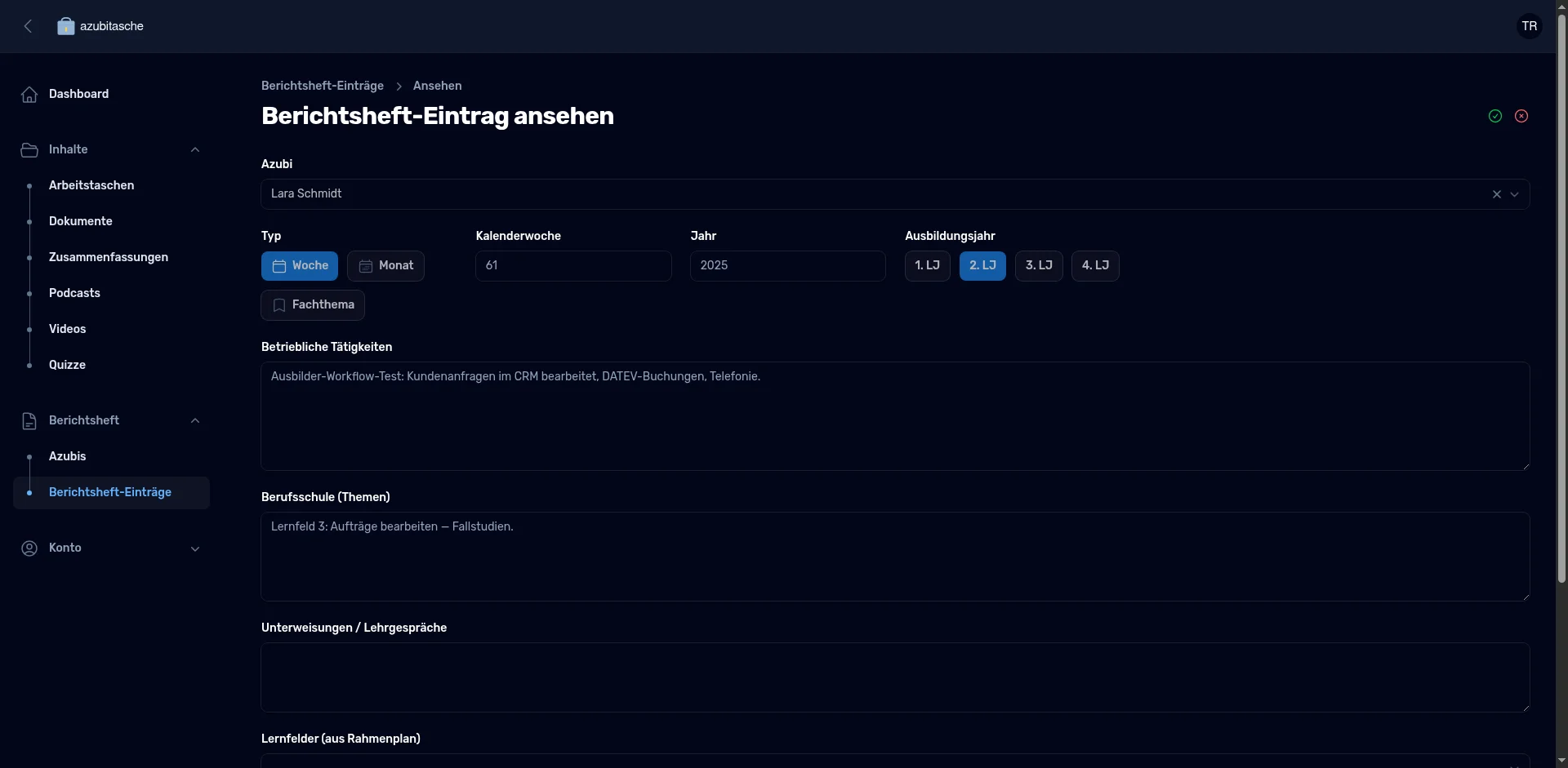 Berichtsheft-Eintrag aus Ausbilder-Sicht — mit Buttons für „Freigeben